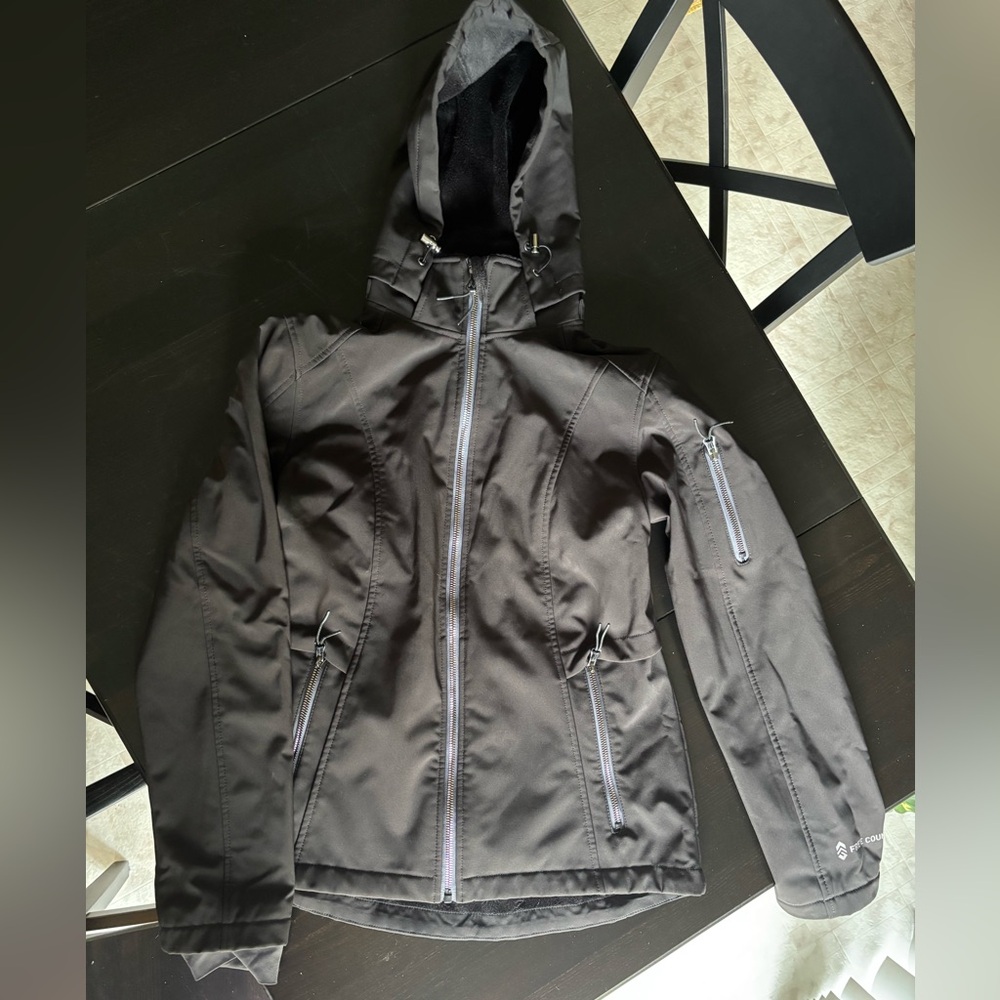 Free Country Softshell Waterproof Black Hooded Jacket with Zip Pockets